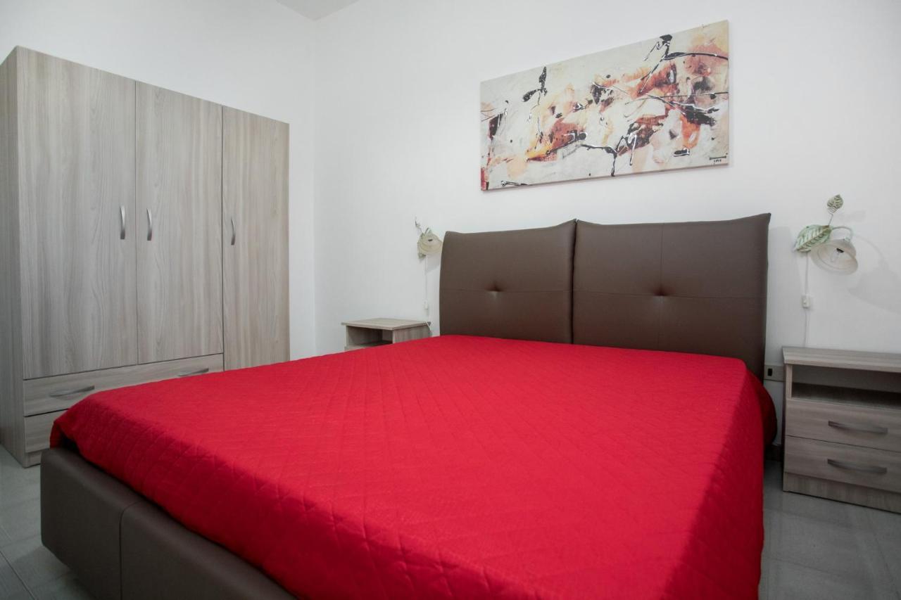 Ferienwohnung Villino Carolin Torre Lapillo Exterior foto