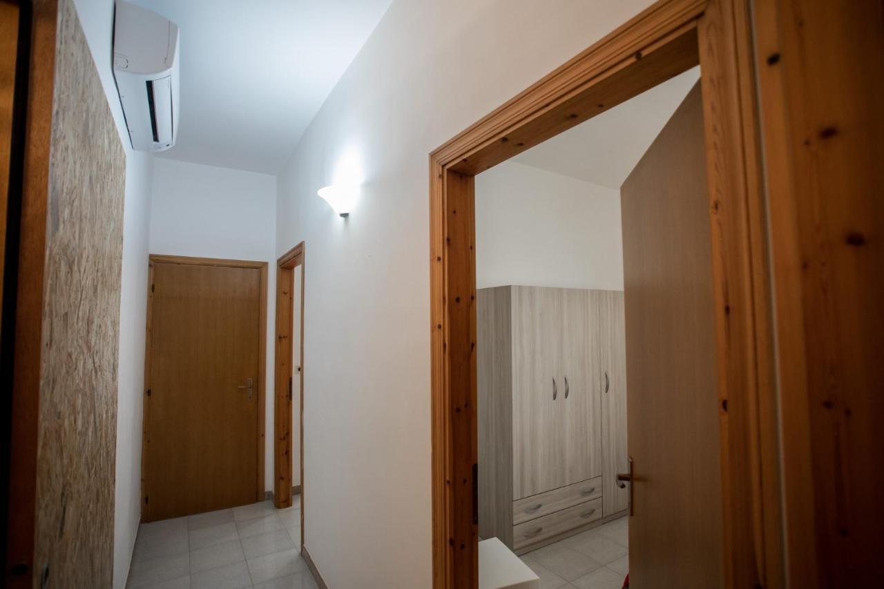 Ferienwohnung Villino Carolin Torre Lapillo Exterior foto